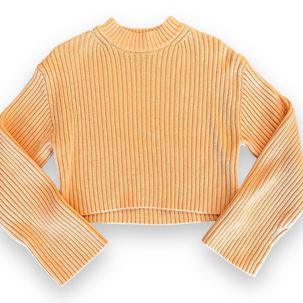 H&M peach cropped crew neck sweater